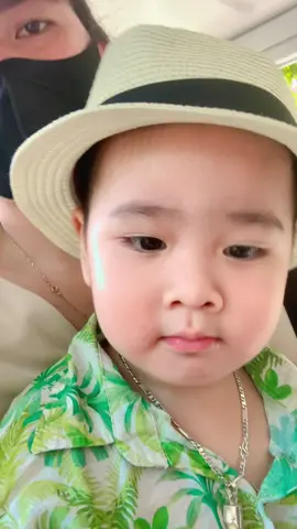 Cuối tuần dẫn anh đi chơi😆😆