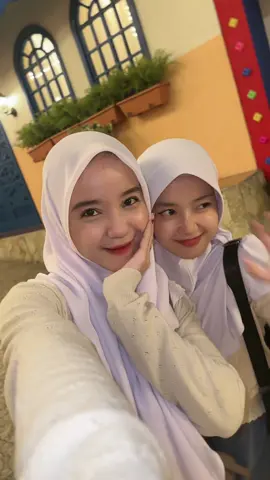 Comel banget anak kicik ini 🥰 #JelajahLiburan #heyhest #JelajahJakarta #fyp #estiaaaaaa #soundviral 