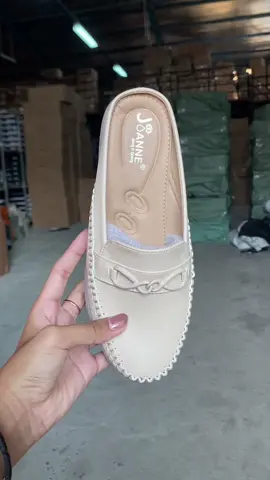 😍🥰#fypシ゚viral #sepatuwanita #sepatumurah #sepatujalanjalan #sepatusendal #wedges #joanne 