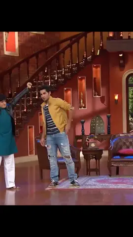 wait for end 🤣🤣  #thekapilsharmashow #kapilsharma #foryoupage #comedysence #indianshow #comedynight #viral tiktok #gowithtrend #fypシ゚viral #foryoupage #viraltiktok #supportguys #trending #explore 