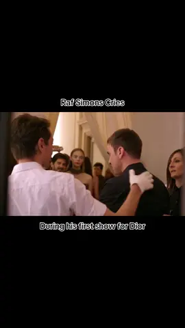 Very touching moment, I advise everyone to watch the documentary “Dior and I”…#archivefashion #archiveclothing #rafsimons 
