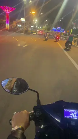 Thích nhất là cảm giác đi dạo Quy Nhơn về đêm ❤️