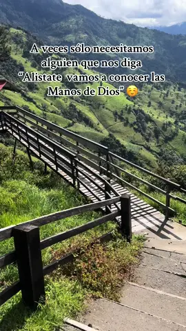 Lugares bonitos  #bañosecuador #fyp #viral #parati #ecuador #bañosdeaguasanta #paratiiiiiiiiiiiiiiiiiiiiiiiiiiiiiii #manosdedios #viajes #paisajes #naturaleza #lugaresparavisitar #foryoupage #ecuadortravel #ecuatoriano #baños #ecuatorianosporelmundo🇪🇨🌏💫 #world #tourism #tiktok #foryou #actividadesenbaños #elmasalto #actividadesenbaños 