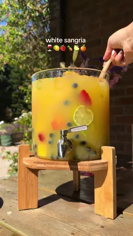 White wine sangria season is here. The perfect summer drink. 🤤😍   #cocktail #drinktok #Summer #fyp #sangria #wine #drinktok #drink 