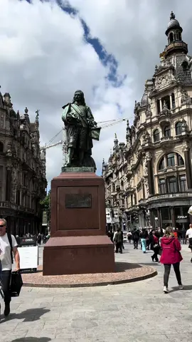 Une journée merveilleuse à Anvers, Belgique ♥️🌍✈️ #belgique #anvers #culture #History #travel #moyenage #art #architecture #building #street #aesthetic #rue #belgium #antwerpen #sanat #tarih #mimari #seyahat #belçika #gezi 