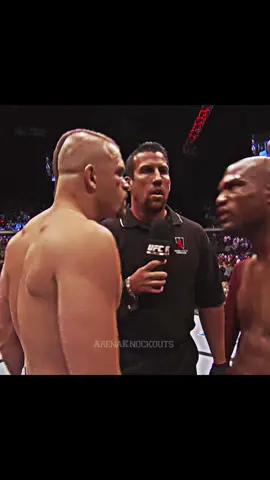 In 2007, Rampage Jackson became light heavyweight champion against Chuck Liddell in a wild fight. 🐺🧊 #mma #UFC #rampagejackson #chucklidell 