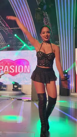 ¡@Melodybareiro se lleva todas las miradas en #PasionDeSabado !❤️💃🏻👏🏻 #bailarinasdepasion