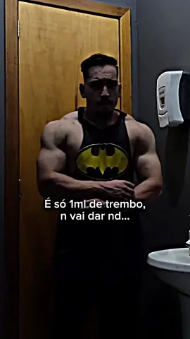 Kkkkkkkkkkk #memesacademia #humormaromba #fisiculturismo #bodybuilding #musculação 