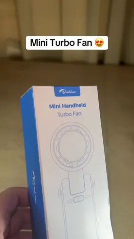 This mini handheld turbo fan works amazingly and has super strong speed, and lasts up to 12 hours on one charge! Best thing i have purchased this summer!! #minifan #handheldfan #miniturbofan #fan #summermusthaves #tiktokshop 