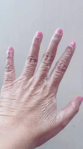 Rekomendasi lilin tangan dan krim tangan  wangi banget buat tangan lembut dan mengkilap 😘🫣 rtop emang TOP sii #handcream #krimtangan #krimtanganasamhyaluronic #krimtanganwangi #krimtangankering #krimtanganviral #krimtangankaki #krimtangandankakiretak #krimtanganantipenuaan #lilintangan #lilintanganpemutih #Lilin Tangan Pengelupasan Super #lilin tangandi kupas   #lilin tangandi kupas #lilintanganrtop #krimtanganrtop #handcreamrtop #Hand Cream Bestseller #handcreamrtop #rtop #rtoprmango #perawatantangan #perawatantangandankaki #perawatantanganyangsuperduperterpercaya #skincare #skincareroutine #skincareroutinetips #healtyskin #healtyskincare #healtyskinsolution #healtyskinchallenge #healtyskinnn #kulitcantiksehatalami #kulitcantiksehatternutrisi #kulitcantiksehatterawat #kulitcantiksehatdanterawat #kulitcantiksehatluardalam  #beautyskin #beautyskincare #beautyskincareroutine #kulitcantik #kulitsehat #kulitcerah #kulitputih #kulitglowing #kulitkusam #kulitkering #kulitsensitif #kulit cantik dan sehat #beaut#rekomendasiskincarekulitkusam #kulitcantikmulus #kulitcantikdansihat #kulitcantikglowing #kulitcantikmulus #kulitcantiksehat #kulitcantiksihat #beauty skincaree #beautyskincifest #rightskincarerealbeauty #skincarebeauty #skincarebeautytips #skincarebeautyglow #skincareviral ##skincareproducts #skincareproducts #skincaretiktok #skincarebeautycentre #beautyskincareringgi ##salamcantiktiktok #salamcantik #salamcantikdansehat ##salamglowing #salamglowing😍 #salamglowingsehat #salamglowingmanjah #salamglowing🥰 #salamglowingalamantulitaskincare🤗🥰 #salamglowingmanja #salamcantikringgi #salamglowingringgi