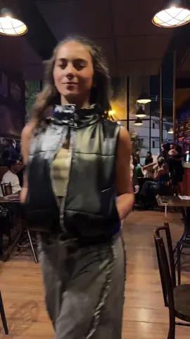 Pequeña pasarela #albafashion #ropadeinvierno #moda #desfile #cochabamba #bolivia #mayoristas #emprendimiento #abcxyz #oruro #potosi #lapaz_bolivia🇧🇴 #fyp #parati #tiktok #albaoutfit #outfitideas #abcxyz #bolivia🇧🇴 #cochabamba_bolivia🇧🇴 #viral #parati #fyppppppppppppppppppppppp 