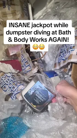 Wait until you see what i found in this dumpster.. #dumpster #dumpsterdiving #insane #bathandbodyworks #glamourddive 