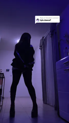 Replying to @Takeabite I really said nuh uh #fyp #dance #viraldance #dancetrend #tyladance 