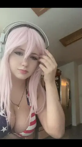 THEY SLAPPED ME SO HARD  #supersonico #superpochaco #sonico #pochaco #anime #manga #fyp @JelliiCosplay 