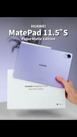 它是少有在Malaysia有LCD柔光还做抗眩光的平板产品之一! 🇲🇾 . . . HUAWEI MatePad 11.5”S PaperMatte Edition详细规格： ☂️ Kirin 9000WL 芯片, Harmony OS 4.2 ☂️ 11.5寸 144Hz LCD PaperMatte Display 2.0 ☂️ 13MP 后置镜头, 8MP前置镜头 ☂️ 8800 mAh 电池 ☂️ 66W快充 ☂️ 8GB RAM + 256GB ROM ☂️ 510g ☂️ 四扬声器 ☂️ 紫色，灰色 ☂️ 现在买送出价值RM2046 free Gift!🎁 #HUAWEI #Kirin #Kirin9000 #tablet #unboxing #asmr #gadgets #huaweimatepad11_5 @HUAWEI Malaysia 