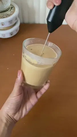 Udah cinta banget sama produk ini, jadi gampang mau bikin kopi ala cafe dirumah #frother #pengocoksusuportable #kopi #pengocoktelurotomatismurah #samonoindonesia 