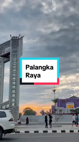 Kotanya memang cantik tpi jgn jatuh cinta disini. #kalimantantegah #bundaranbesarpalangkaraya #masukberanda #kalteng #fyp #fypシ 