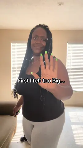 Lower body exercises did it🏋🏾‍♀️#bodyrecomposition #beforeandafter #weightloss #creatorsearchinsights #sound #teansition #vsg #athomeworkout #body #weightlosstransformation 