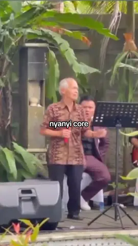 orang tua nyanyi core😭 #nyanyi #core #nyanyicore #orangtuanyanyi #meme #fyp 
