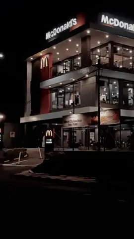 seneng Iki mung Kowe sing ngerti #tiktok #fyp #reels #instagram #fbpro #magelang #kuliner #mcdonalds #mcd 