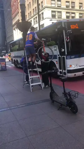 NYC life! (🎥: IG/chieftess_olufemi)