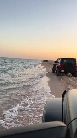 قيال تفوز دائماً وقت القمره 🏖️. #neom #tabuk #jeep 