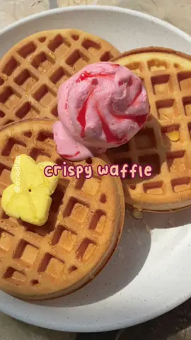 Waffles so crispy and fluffy! 🫶🏻🧇 #wafflemaker #wafflerecipe 
