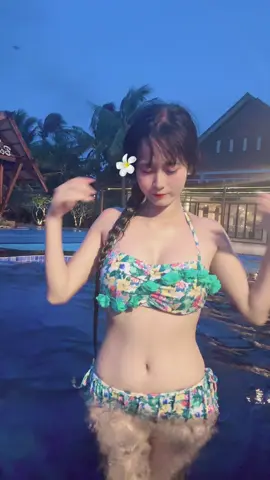 လေကတိုက်တဲ့အပြင် နောက်ကလိုက်ရှုပ်နေသောအခါ😏 #fyp #foryou #tiktok #foryoupage #tiktokmyanmar 