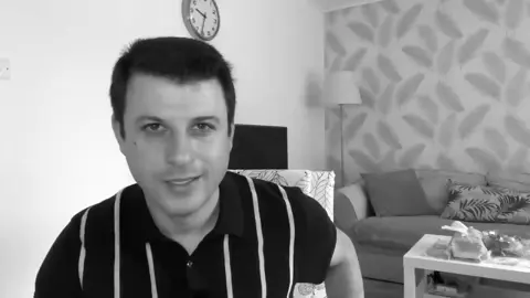 إلقاء : احمد فاخوري. قصيدة: بروحي فتاة #احمد_فاخوري #شعر #بروحي_فتاة 