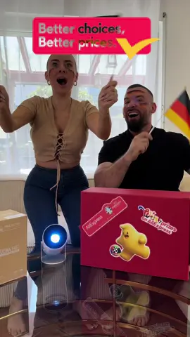 Anzeige| Die Fußball Europameisterschaft ist im vollen Gange und bereitet uns allen große Freude😁⚽️. Da Tammo ein besonders großer Fußballfan ist, habe ich ihm für kleines Geld tolle Produkte und Fanartikel bei AliExpress bestellt!🤩 Dieses Jahr ist @AliExpress Deutschland offizieller Partner der UEFA Euro 2024⚽️. Neben den coolen Fanartikeln sind der Beamer und die Uhr Tammos absolute Favoriten. Nutzt auch ihr die Chance und schaut in der App vorbei, um tolle Preise zu gewinnen. Welches Team ist bei der UEFA Euro 2024 euer Favorit?🥅⚽️🏟️