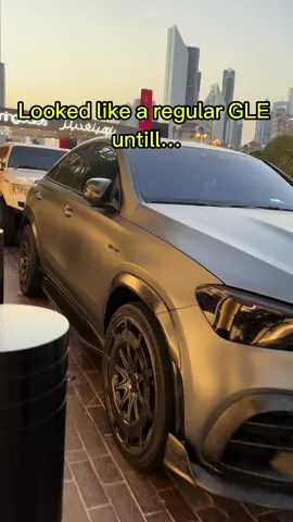 Yooo 😳 #skjall_carspotting #dubai #brabus #mercedes #luxurycars 