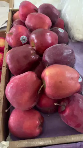 Buah apel segar 