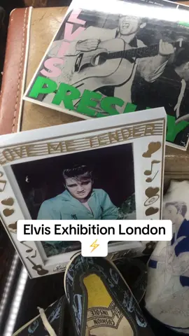 TCB ⚡️ at the Elvis Direct from Graceland exhibit #elvispresley#elvis#graceland#lisamariepresley#memphis#theking#icon#austinbutler#londonlife#memphis#elvismovie#tenessee#elvispresleyfans#priscillapresley#music#iconic#elvispresleyedit#londonexhibition#tcb#bazluhrmann#fyp#viralvideo#exhibition#swiftie#eratour#americanicon#hollywood#filmstudent#austinbutleredit#londonevent#elvis#lisamarie#rockandroll#jailhouserock#austinbutlerelvis#elvismovie2022 