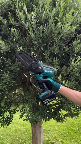 Mini sierra eléctrica inalámbrica de 4” #Makita 