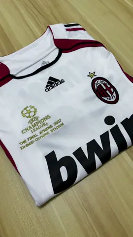 #KaKa 2006/2007 AC Milan Away Retro Football Jersey Soccer Shirt #fyp #acmilan #milan #retro #retromilan #retrojersey #jersey #football #Soccer #futbol #footballjersey #soccerjersey #futboljersey #kaka22 