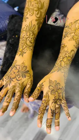 Hada tahay gabar horey ugu soo shaqeyse #salon waxan kuhayna fursado shaqo oo badan nala sooxirir @Sucdi CM ✌️👑🧕❤️ #somalitiktok #lovebeautysalon #beauty #makeup #tiktok #somalitiktok 