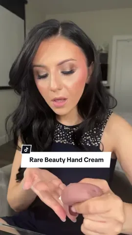 @Selena Gomez @Rare Beauty  #handcream #selenagomez #rarebeauty #aromatherapy #spa #facial #tiktokshop #tiktokshopping #foryoupage❤️❤️ #4upage 
