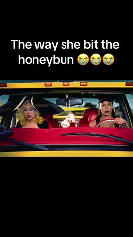 This was soo iconic. The girls arent collabing like this anymore 😭 #beyonce #ladygaga #fyp music #video #beyoncé #telephone #pridemonth 