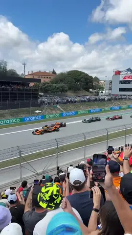 Así se vivió la arrancada del Gran Premio de España desde la tribuna #F1 #formula1 #hamilton #verstappen #norris #gpespaña 