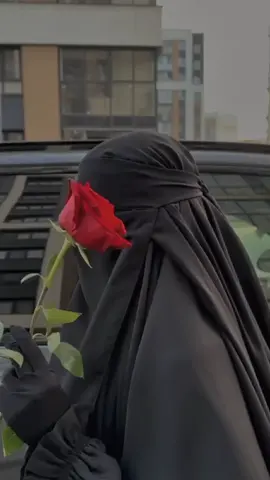 niqab it is my dream to wear it🥺😍#niqab #masyaallahtabarakkallah #❤️❤️❤️❤️❤️ #🤍 #fyyy #muslim #muslimtiktok #muslimvideo #islamic_video #islam #alhamdulillah #subhanallah #zyxcba #pakistan #myanmar 