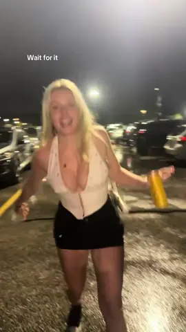 Can you tell this is our favorite @HARDY song #hardy #transition #country @LA Allrad 