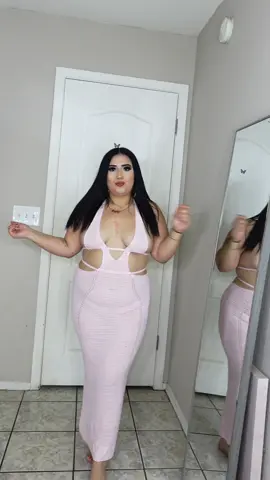 I lovee this dress 🥰🥰