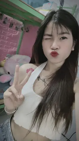 Là em em chứ ai😅😅