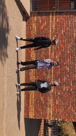 @thee_born_iconic @kaylee.✨ @leeswarts738 #dubulachallenge #fyp #trending #kasigemz2024 #kasigemzdancers #amapiano #southafricatiktok🇿🇦 #viralvideo #foryoupage 