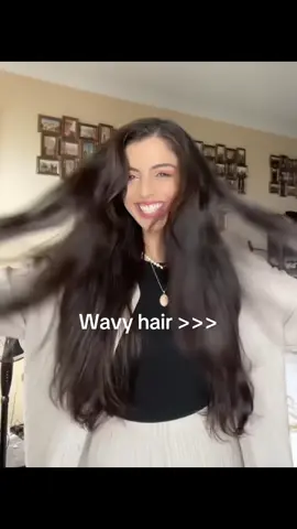 Wavy Hair Girls >>>  #wavyhair #wavyhairroutine #wavyhairtutorial #wavyhairtips #hairtok #creatorsearchinsights 