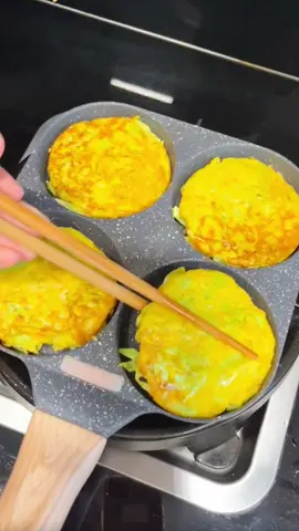 4 Hole Omelet Pan for Burger Egg ham pancake maker wooden handle frying non-stick pot cook aluminium cookware#goodthing #foryoupage #fyp 