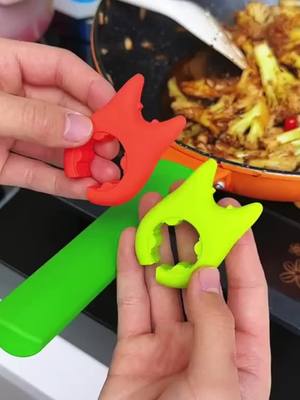 Dengan holder spatula ini jadi gak panas lagi