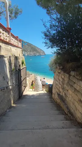 Un piccolissimo assaggio del Gargano, in arte madre natura❤️ #viaggiareinpuglia #apulia #shotz_of_puglia #weareinpuglia #puglia365 #pugliamia #mattinata #mattinatella #gargano #mare #spiaggia #madrenatura 