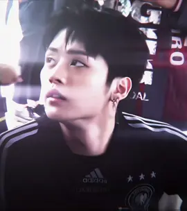 IM SEEING SKZ IN 18 DAYS?!?!? #straykids #leeknow #skz #lixxheart #straykidsedit 