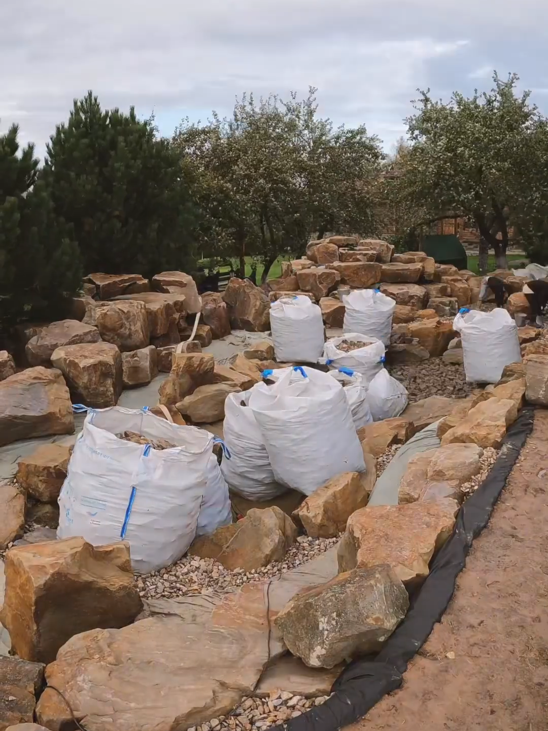 Building a little paradise (IG🎥: @landparkdesign) #Unreel #Extreme #Design #Building #Timelapse